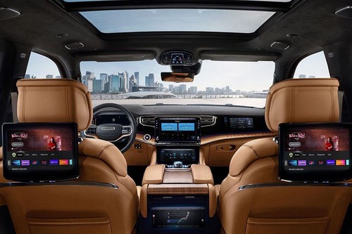 Rear Seat Entertainment of Jeep Grand Wagoneer