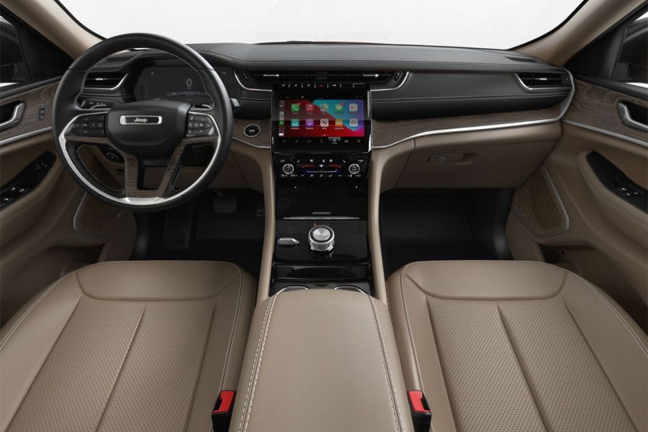 Dashboard View of Grand Cherokee L