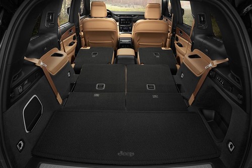 Folding Seats of Jeep Grand Cherokee