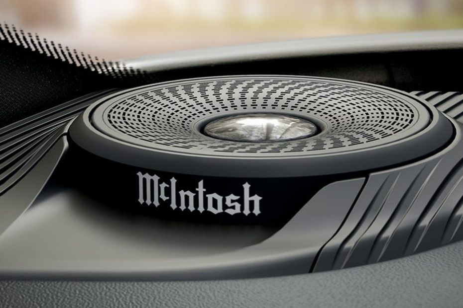 Speakers View of Jeep Grand Cherokee