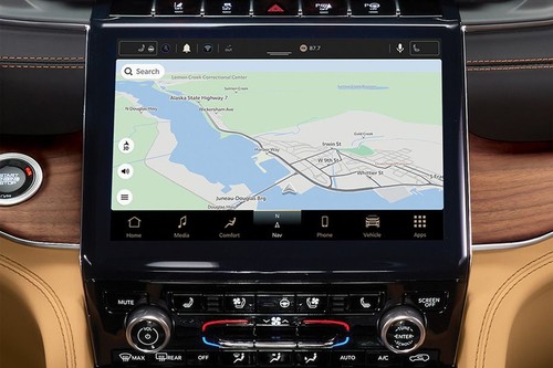 Stereo View of Grand Cherokee
