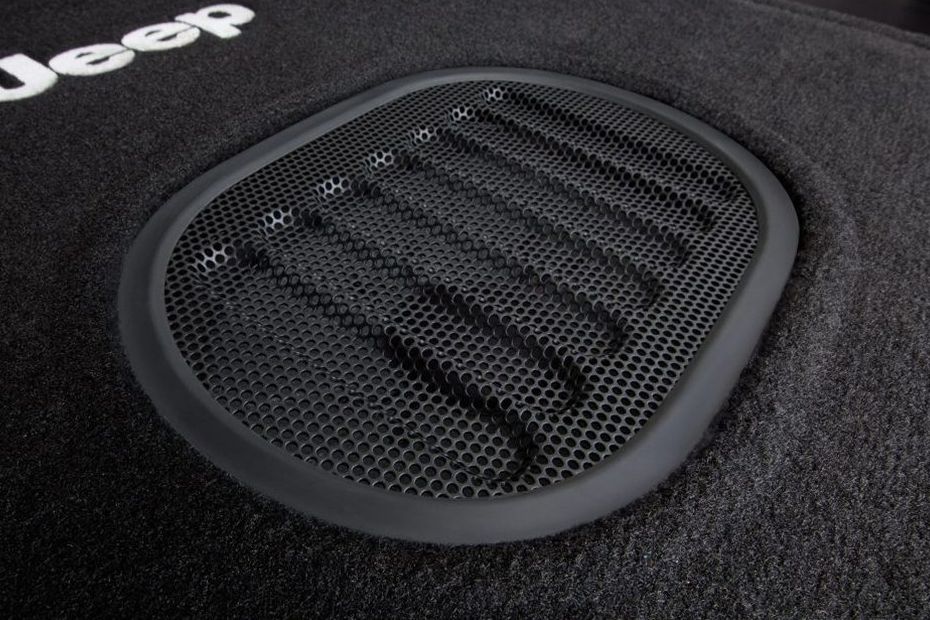 Speakers View of Jeep Wrangler Unlimited