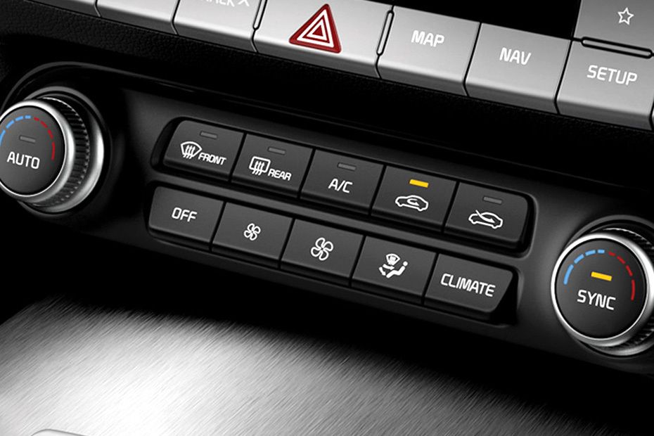 Front AC Controls of KIA Stinger