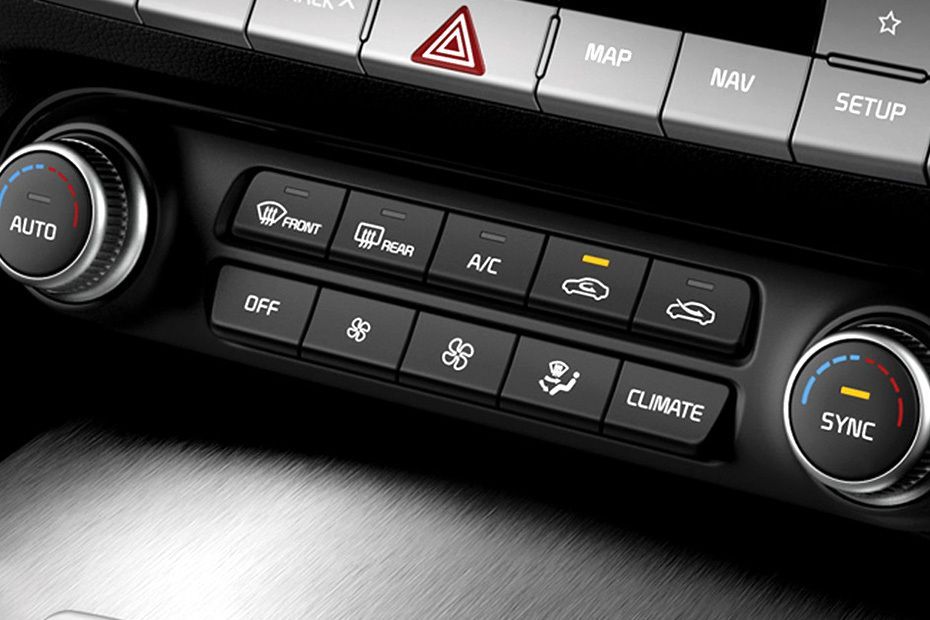 Front AC Controls of KIA Stinger