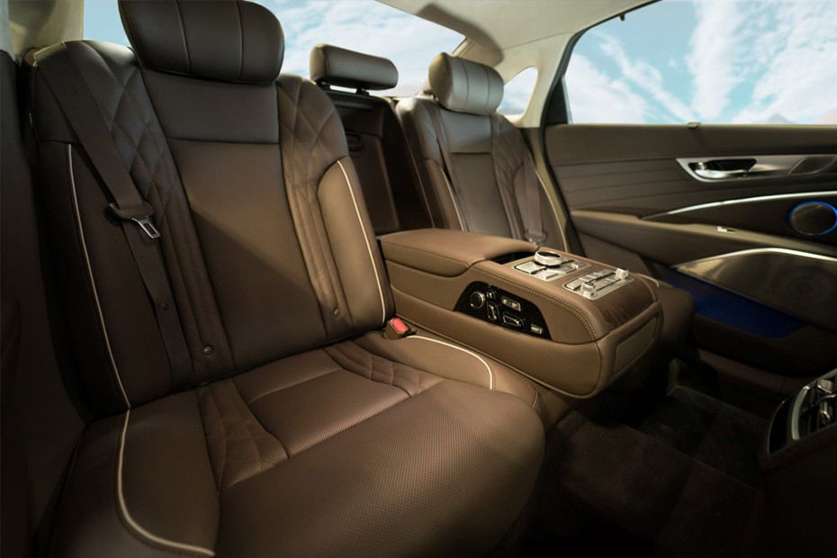 Quoris 2019 Armrest Rear