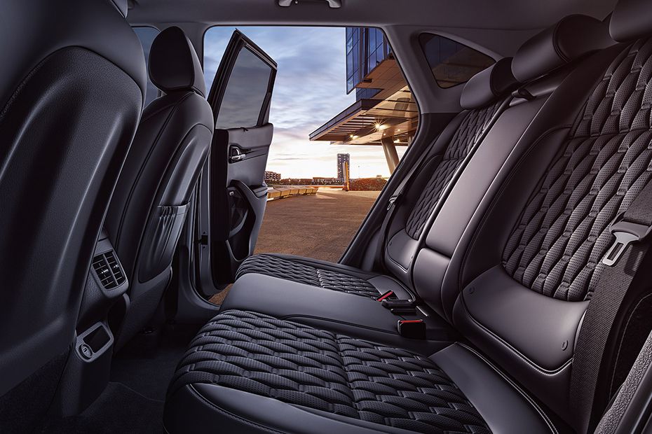 KIA Seltos (2022-2023) Rear Seats