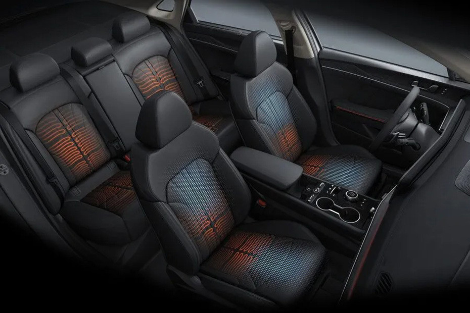 KIA K5 Front And Rear Seats Together