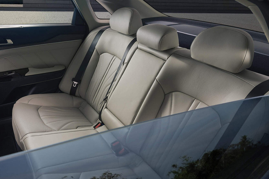 KIA K5 Rear Seats