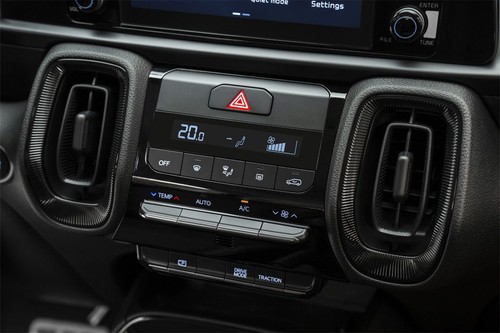 Front AC Controls of KIA Sonet
