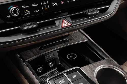 Power Accessories Outlet View of KIA K8 (2023-2024)