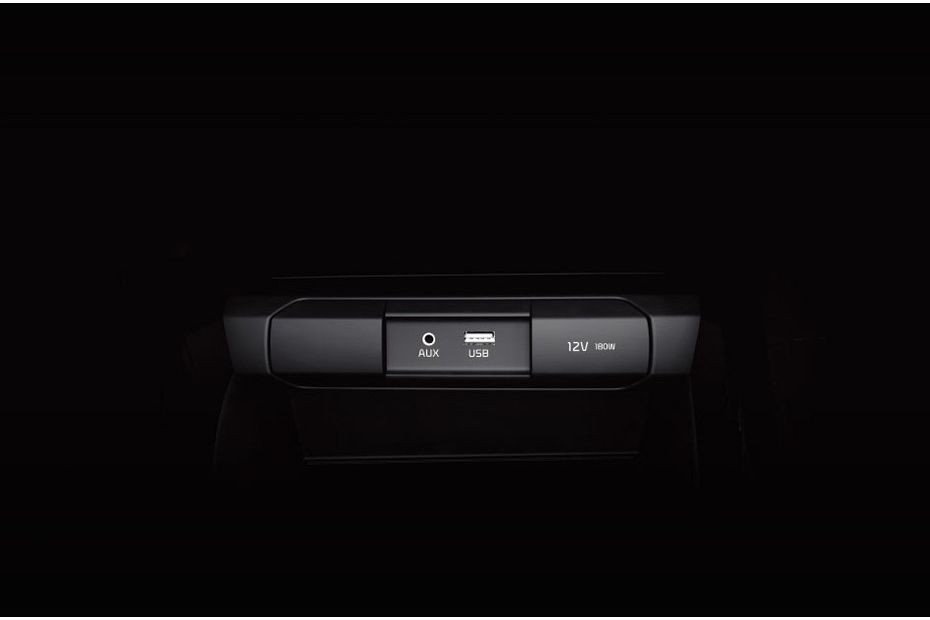 Power Accessories Outlet View of KIA Rio 4-Door