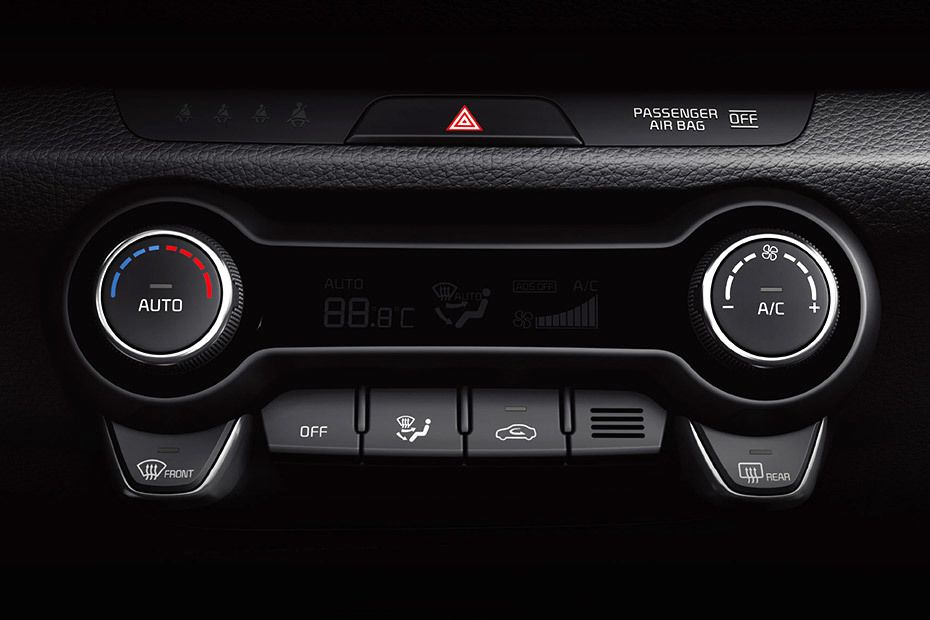 Front AC Controls of KIA Rio 5-Door