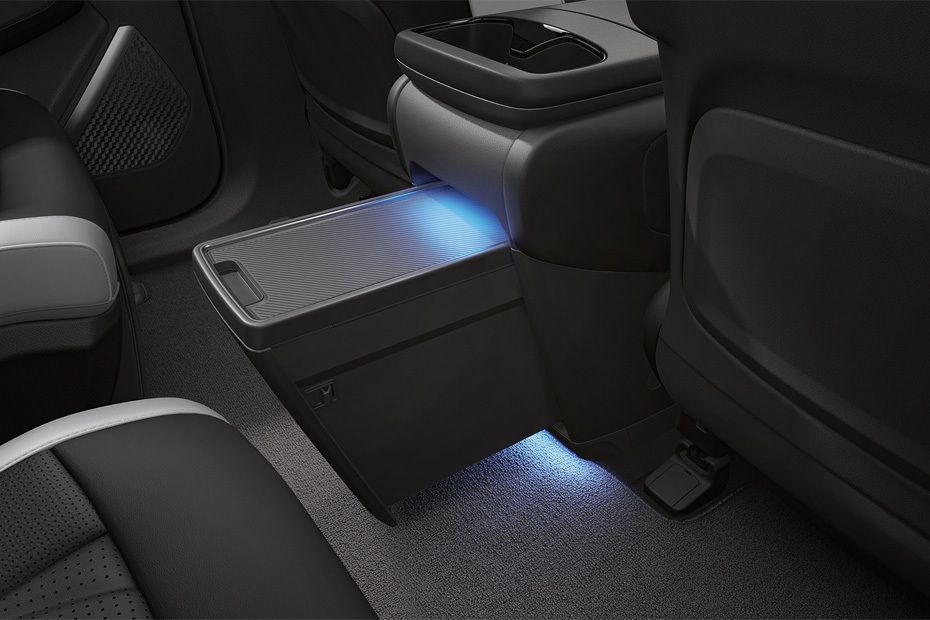 EV9 Cup Holders