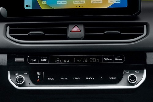 Front AC Controls of KIA K3