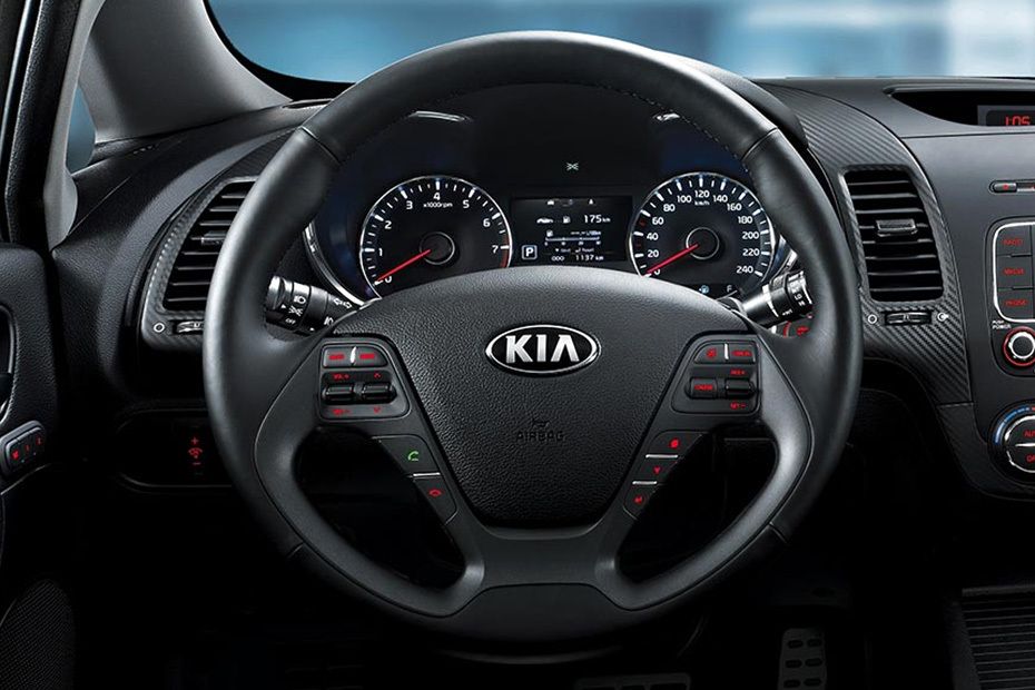 KIA Cerato 5 Door Steering Wheel