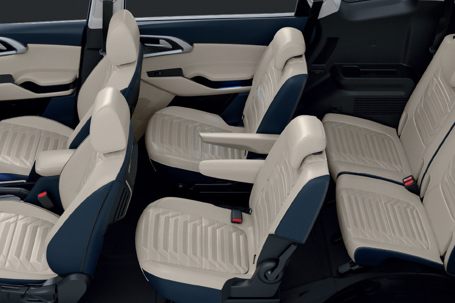 KIA Carens (2023-2024) Front And Rear Seats Together