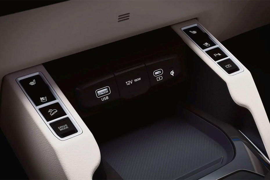 Power Accessories Outlet View of KIA Carens