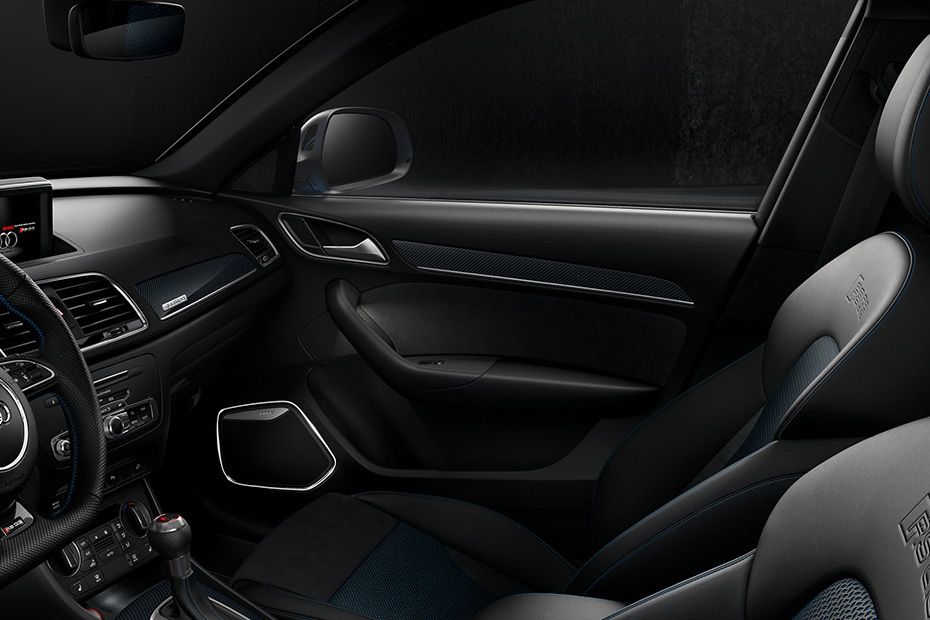 Audi RS Q3 (2017-2022) Passengers View