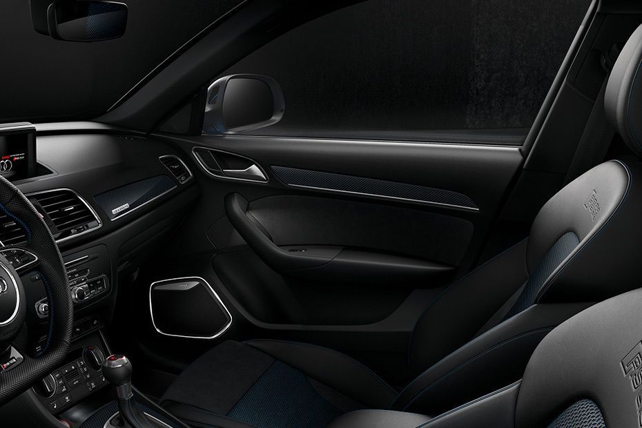 Audi RS Q3 (2017-2022) Passengers View