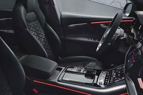 RS Q8 Front Seats
