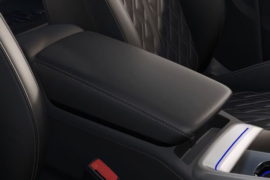 SQ5 Front Center Divider