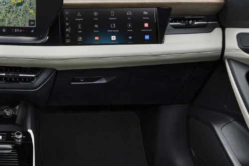 Audi SQ6 E-Tron Glove Box
