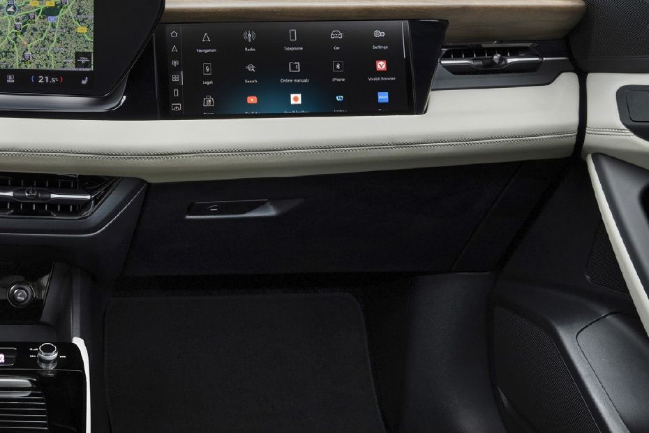 Audi SQ6 E-Tron Glove Box