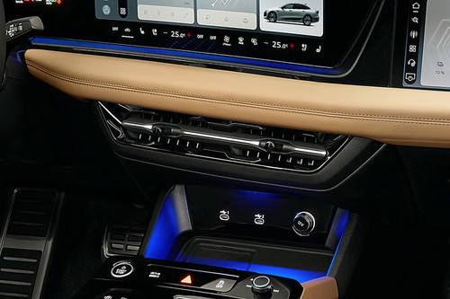 Front AC Controls of Audi A6L e-tron