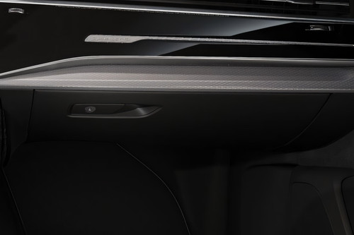 Audi SQ7 Glove Box