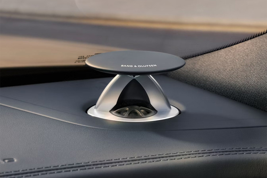 Speakers View of Audi SQ7