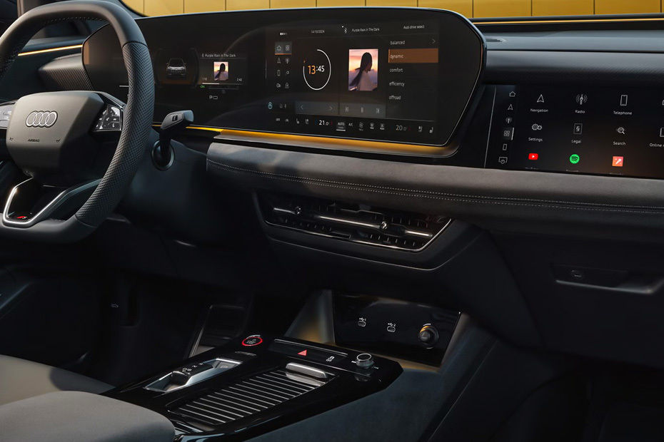 SQ6 Sportback e-tron Center Console