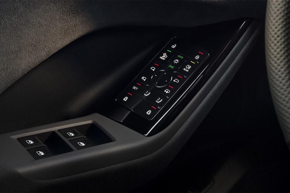 Audi SQ6 Sportback e-tron Drivers Side In Side Door Controls