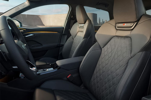 SQ6 Sportback e-tron Front Seats