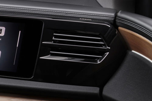 Q7 2026 Front Side Ac Vents