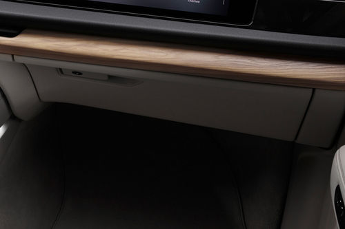Audi Q7 2026 Glove Box