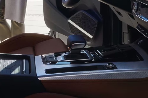 Audi Q5 (2023-2024) Gear Shifter