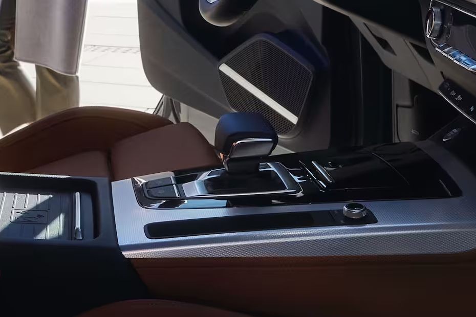 Audi Q5 (2023-2024) Gear Shifter