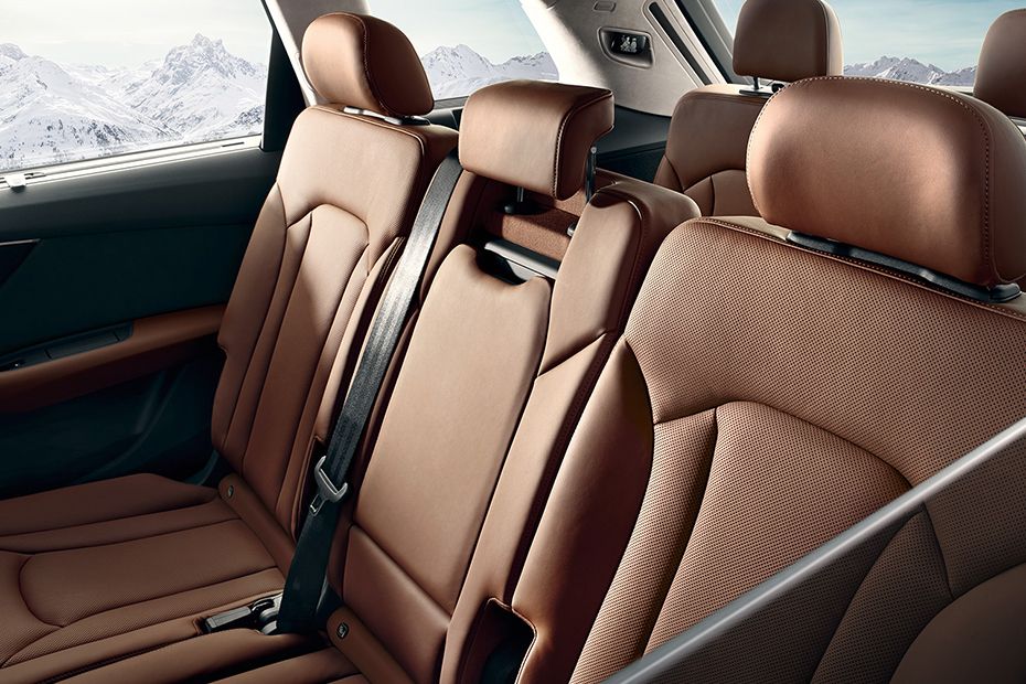 Audi Q7 (2022-2023) Rear Seats