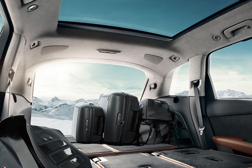 Storage Closer View of Audi Q7 (2022-2023)