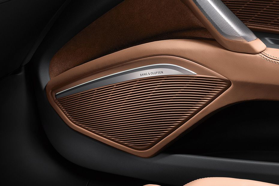 Speakers View of Audi TT Roadster
