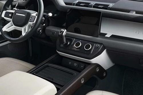 DEFENDER 130 Center Console