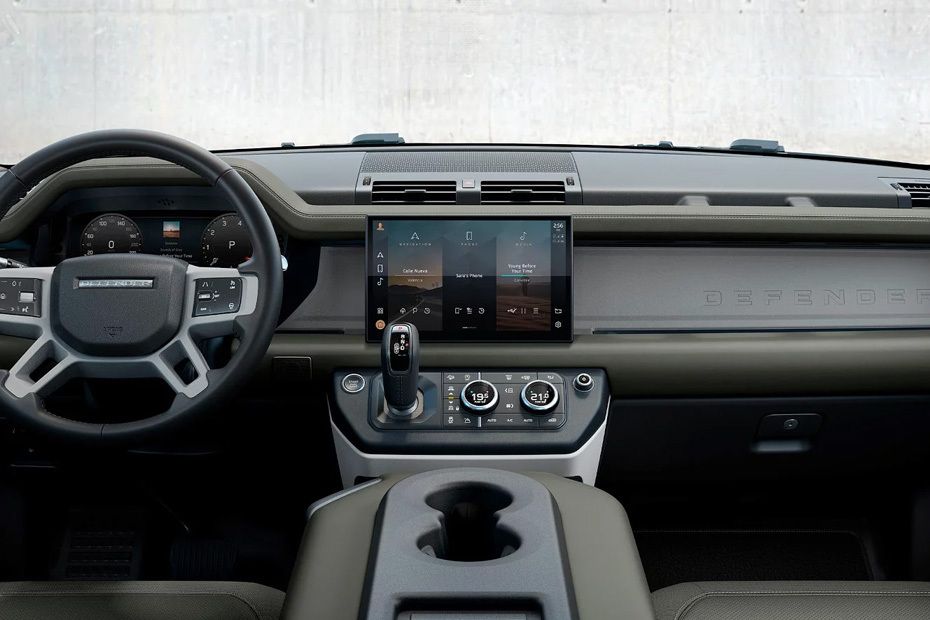 Dashboard View of DEFENDER 90
