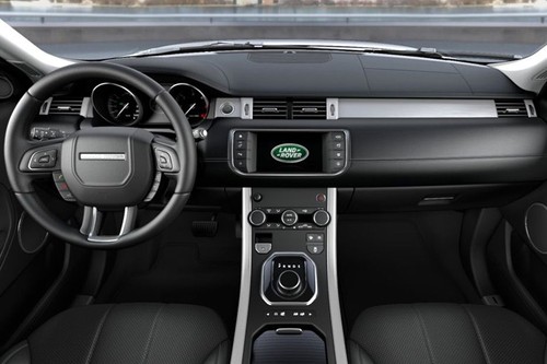 Dashboard View of Range Rover Evoque Coupe