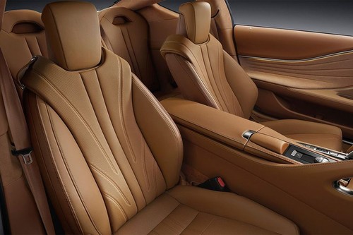 LC 500 Front Seats