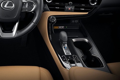 Lexus NX Hybrid Gear Shifter