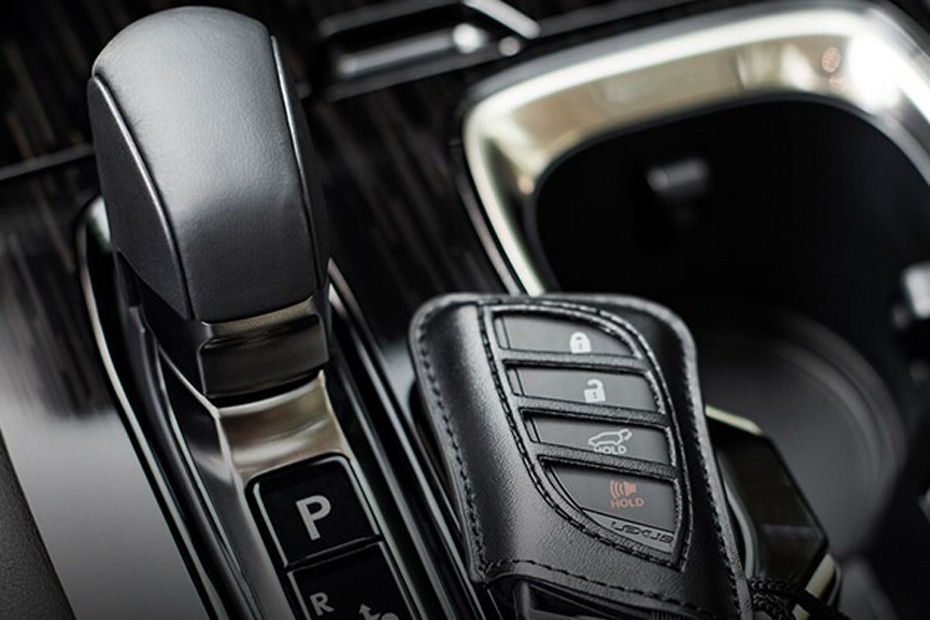 Lexus LX 700H Gear Shifter