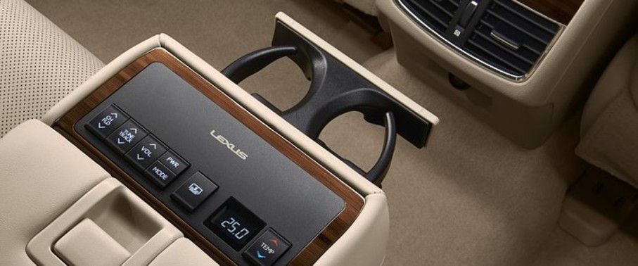 ES 2016 Armrest Rear