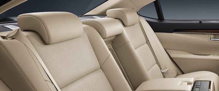 ES 2016 Rear Seat Head rest