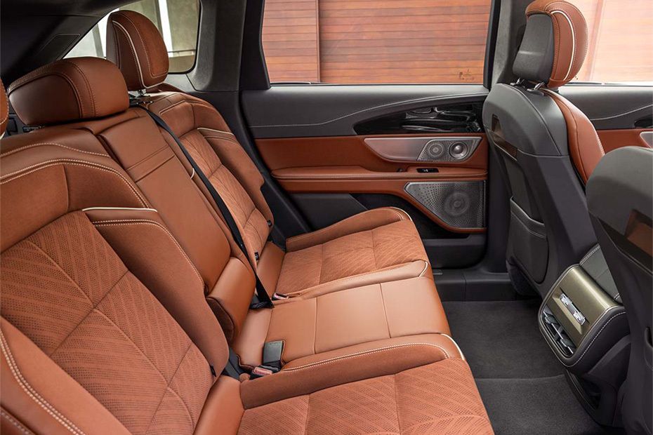 Lincoln Nautilus Rear Seats