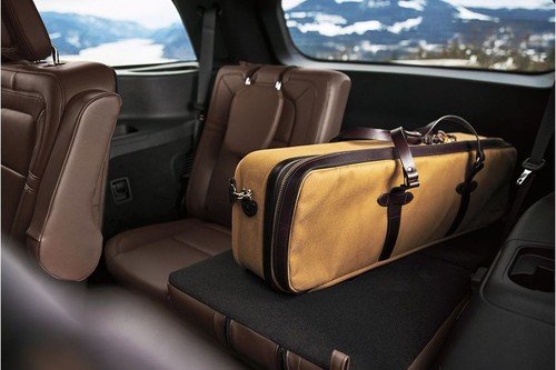 Folding Seats of Lincoln Aviator